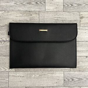 Elim & Paul Black Clutch